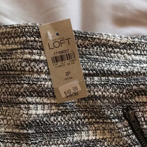 NWT LOFT Mini Skirt Zipper Front Pockets Size 2P - Picture 5 of 5